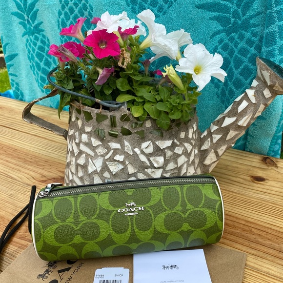 Coach Handbags - 💚coach 💗Green brush bag!
